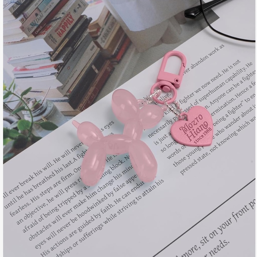 Adorable Balloon Dog Keychain π©π swipe for other colors available!! π«Άπ½ - Picture 4 of 13